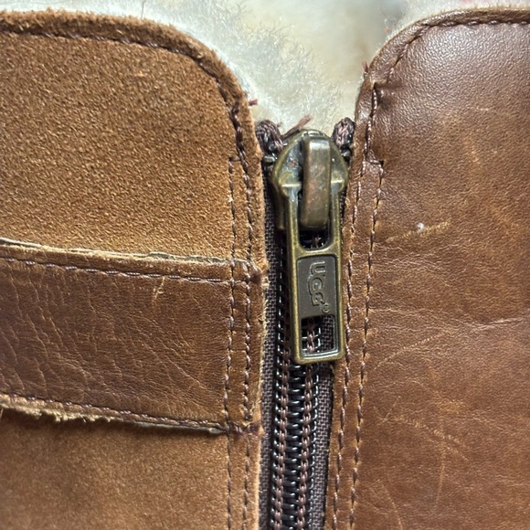 UGG Breida Waterproof Chestnut Boots Fuzzy Lining - Picture 6 of 13